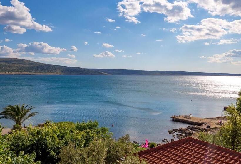 בית מלון כפרי Pansion Kiko