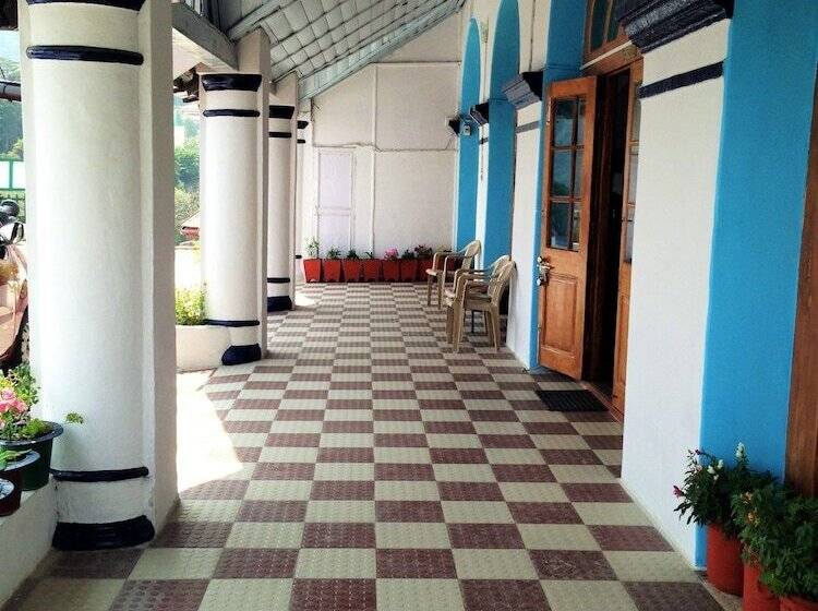 Prince Hotel Mallroad