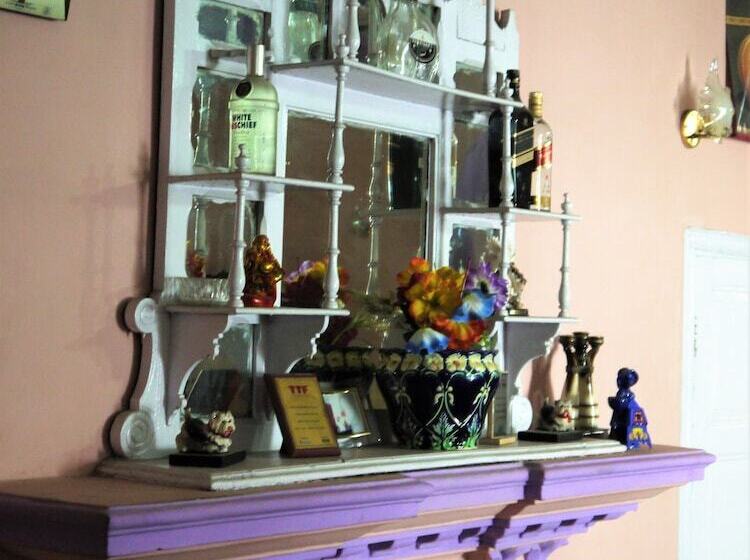 Prince Hotel Mallroad