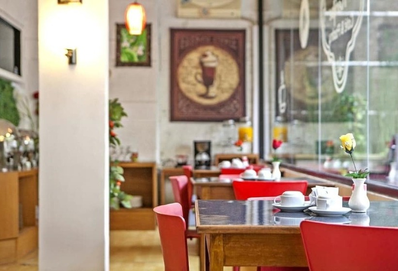 酒店 Reddoorz Plus @ Sukamulya Pasteur 2