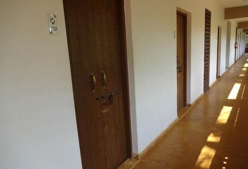 فندق Sinq Signature