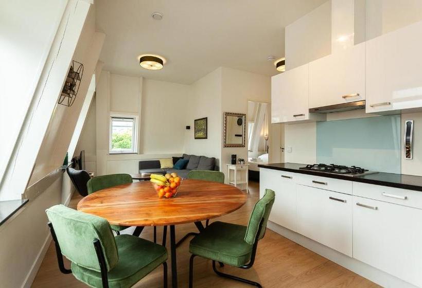 Отель Stayci Serviced Apartments Central Station