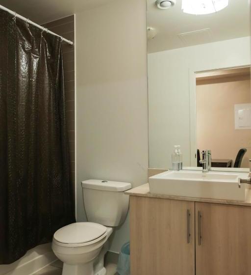 هتل Globalstay. Maple Leaf Square