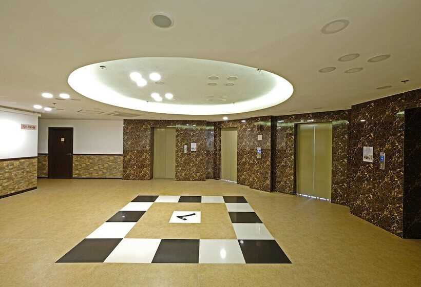 בית מלון כפרי Toyoko Inn Cebu