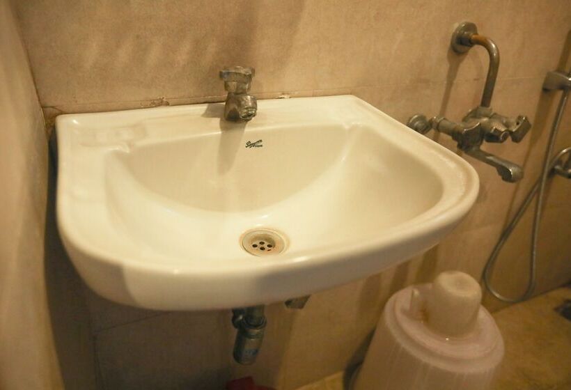 호텔 Ulo Aravindar Residency