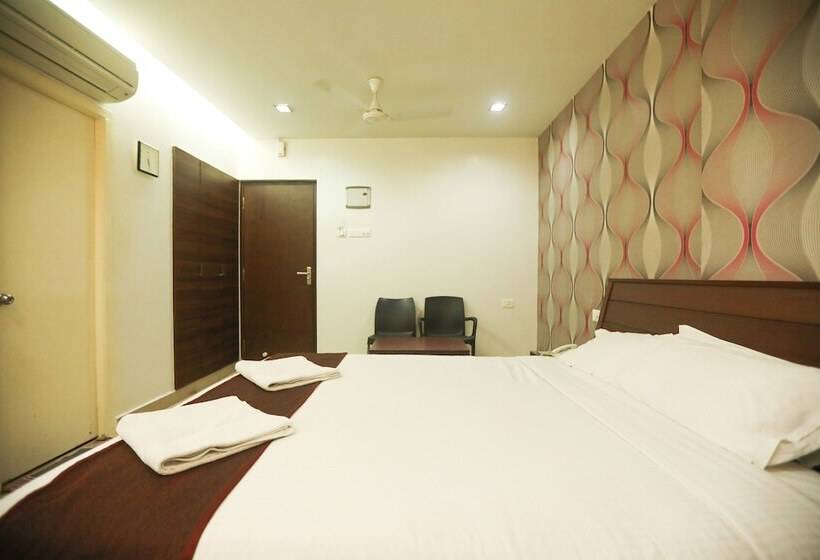 호텔 Ulo Aravindar Residency