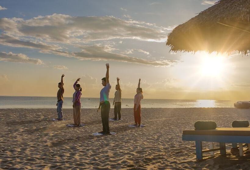 בית מלון כפרי Wyndham Garden Hoi An Cua Dai