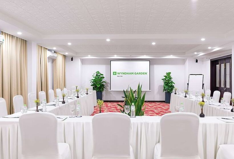Hotel Wyndham Garden Hoi An Cua Dai