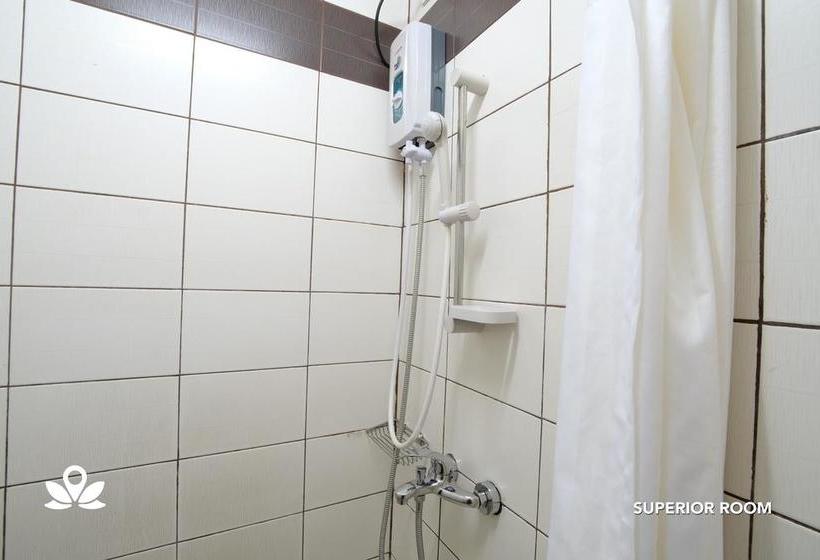 ホテル Zen Rooms Basic Quirino Station