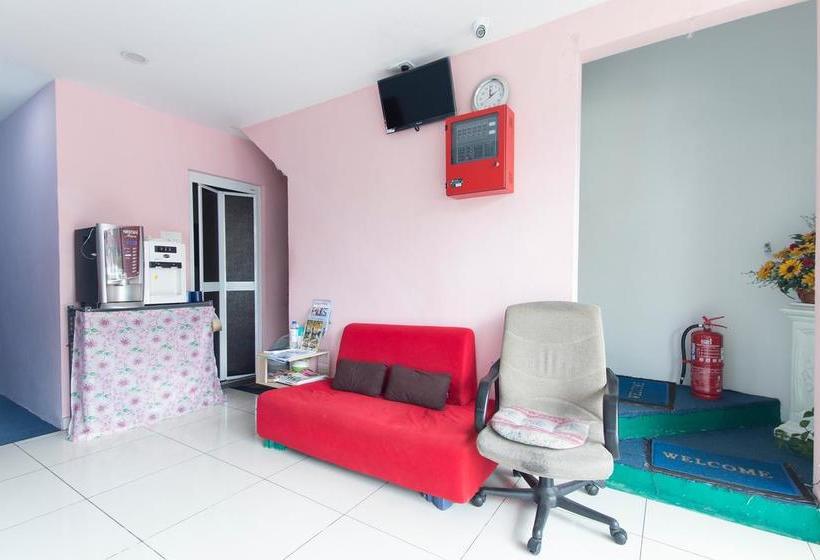 בית מלון כפרי Zen Rooms Colour