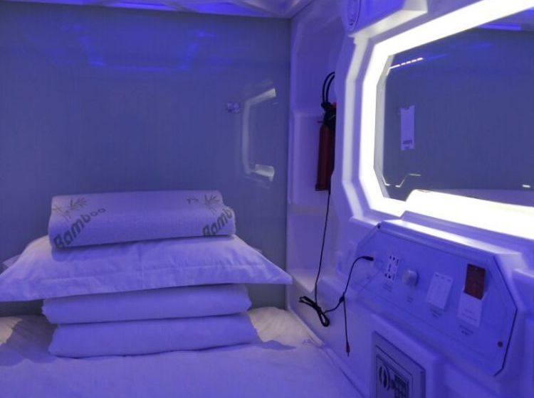 Intercity Capsule Youth Hostel Temple