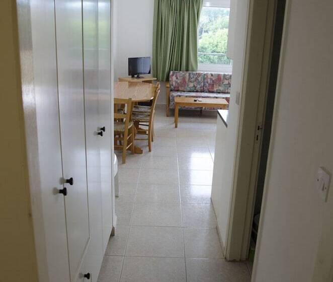 Kozis Hotel Apartments