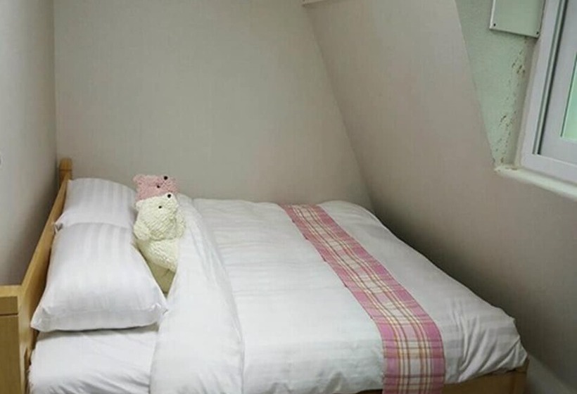Kstar Stay Residence Hoehyun   Hostel
