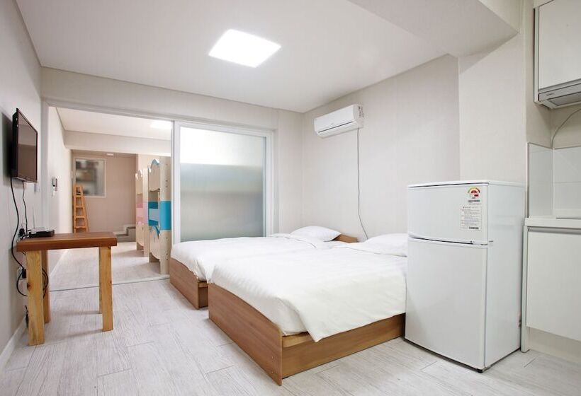 Kstar Stay Residence Hoehyun   Hostel
