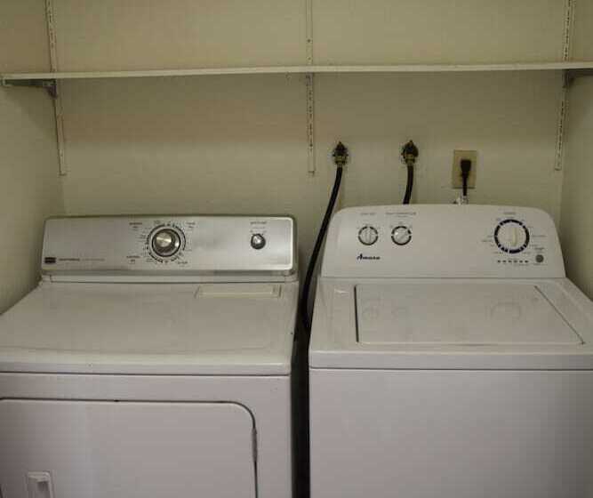 Mactavish Court Townhomes