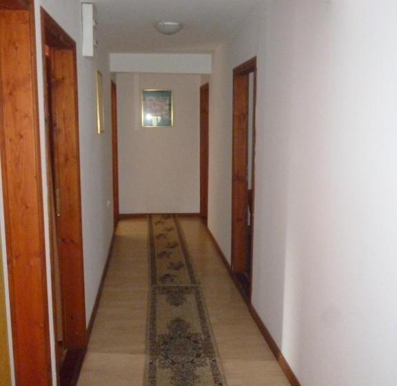 مُتل Apartmani I Sobe Okuka