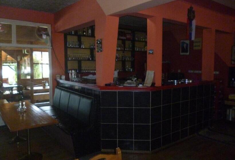 مُتل Apartmani I Sobe Okuka