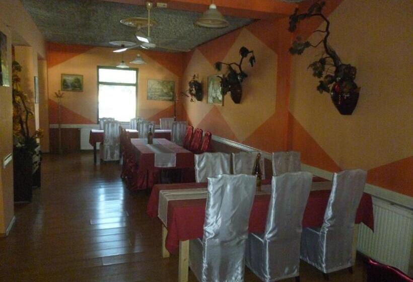 مُتل Apartmani I Sobe Okuka