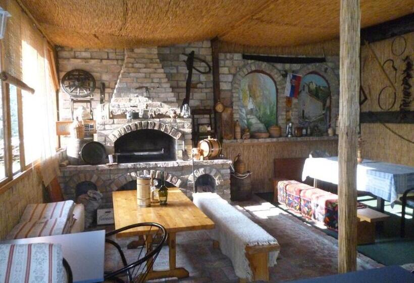 مُتل Apartmani I Sobe Okuka