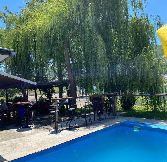 مُتل Apartmani I Sobe Okuka