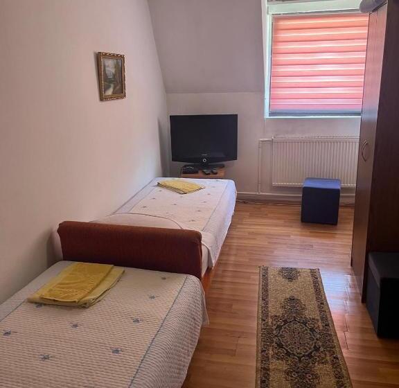 مُتل Apartmani I Sobe Okuka