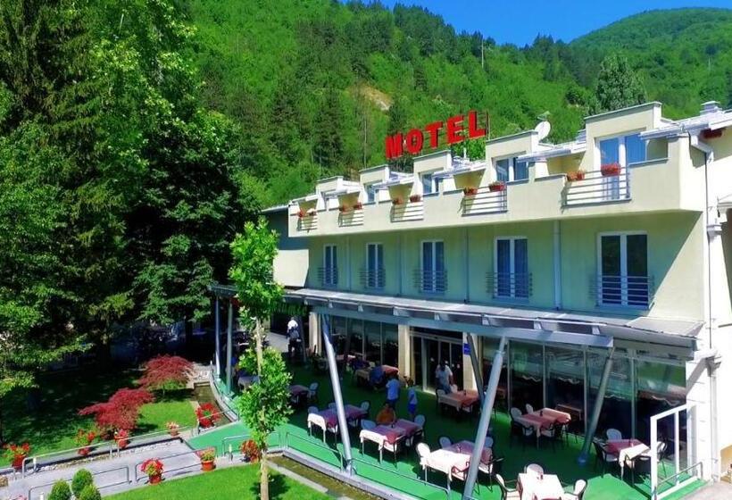 Motel Maksumić