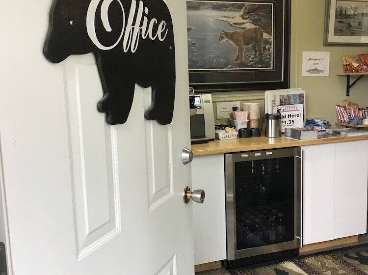 Motel Port Hardy Cabins