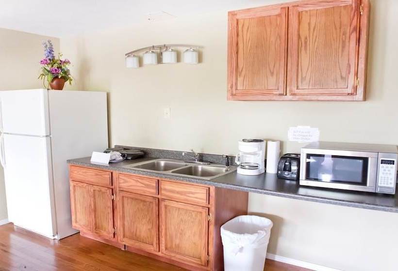 فندق على الطريق Table Rock Resorts At The Rocks Resort