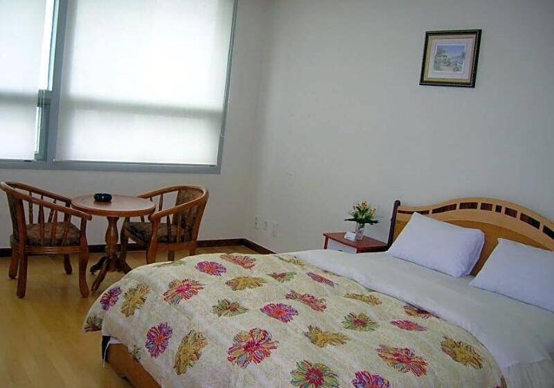 펜션 Airport Guesthouse