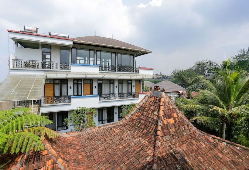 膳宿费 Reddoorz @ Sersan Bajuri