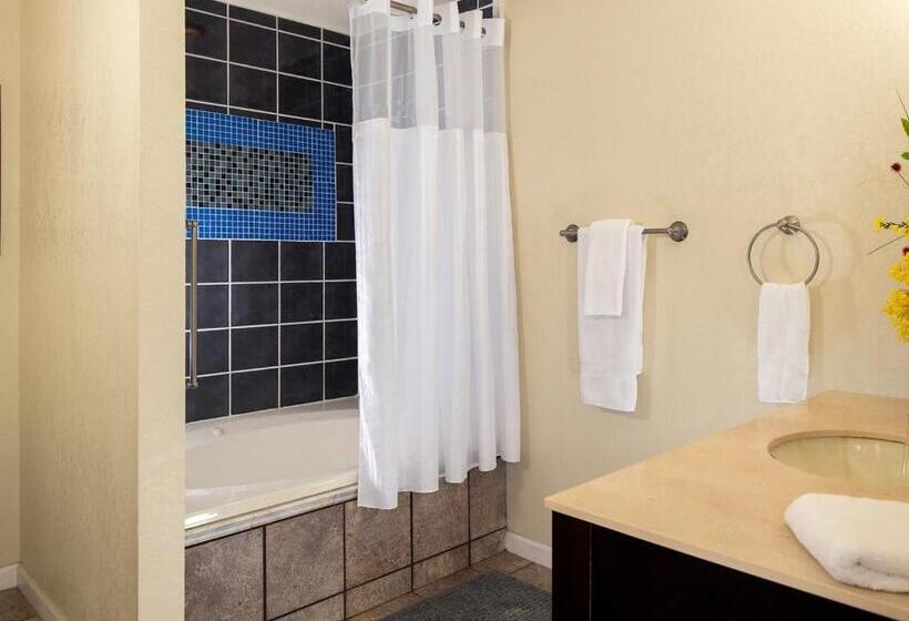 Pipestem Spa, Event Center And Mountain Chalets