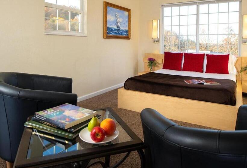 Pipestem Spa, Event Center And Mountain Chalets