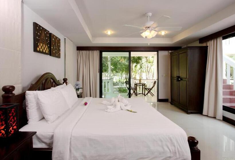Racha Island Resort