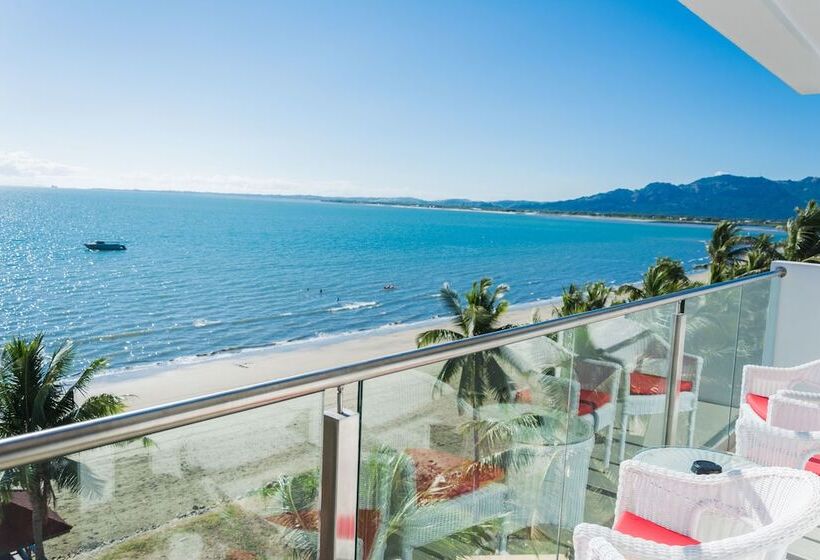 Ramada Suites By Wyndham Wailoaloa Beach Fiji