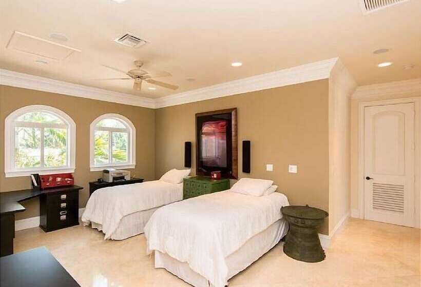 Salty Bungalow Marietta