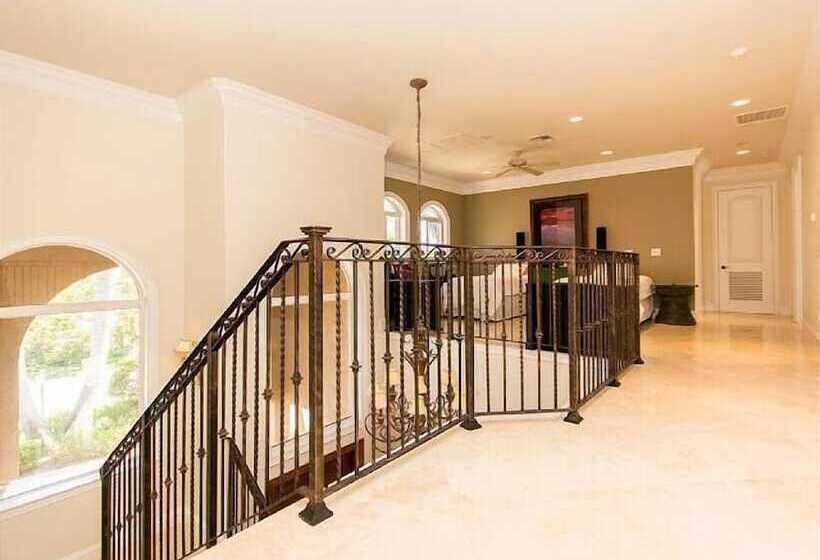 Salty Bungalow Marietta