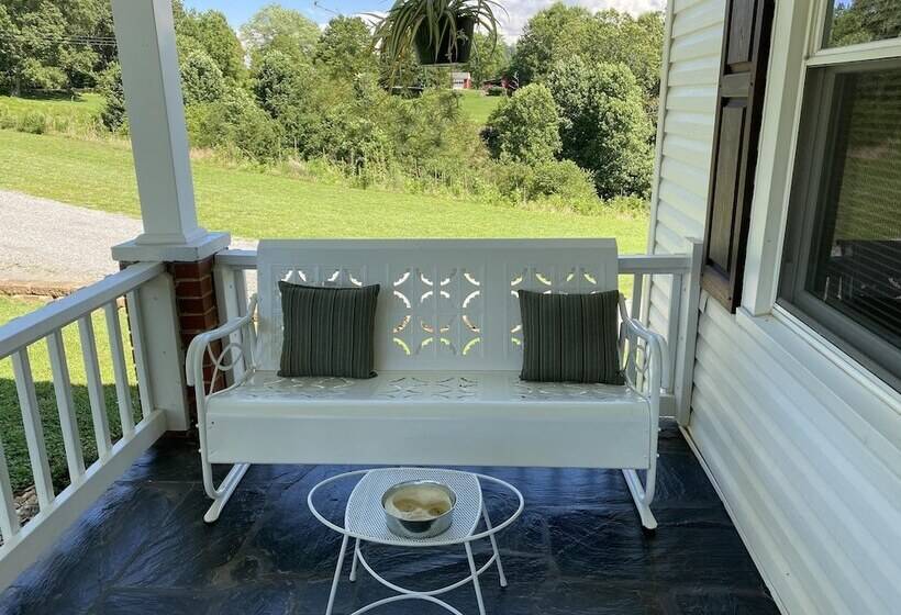 Shirley S Bed And Breakfast