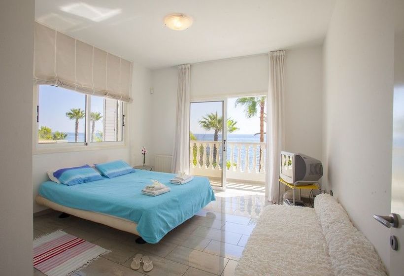 Sunset Beachfront Villa Meneou