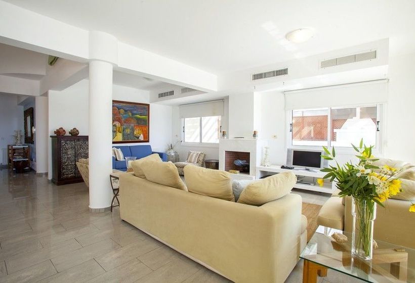 Sunset Beachfront Villa Meneou