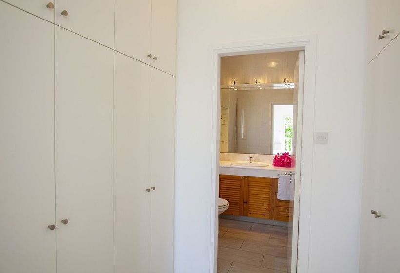 Sunset Beachfront Villa Meneou