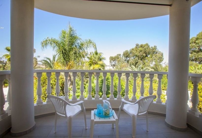 Sunset Beachfront Villa Meneou