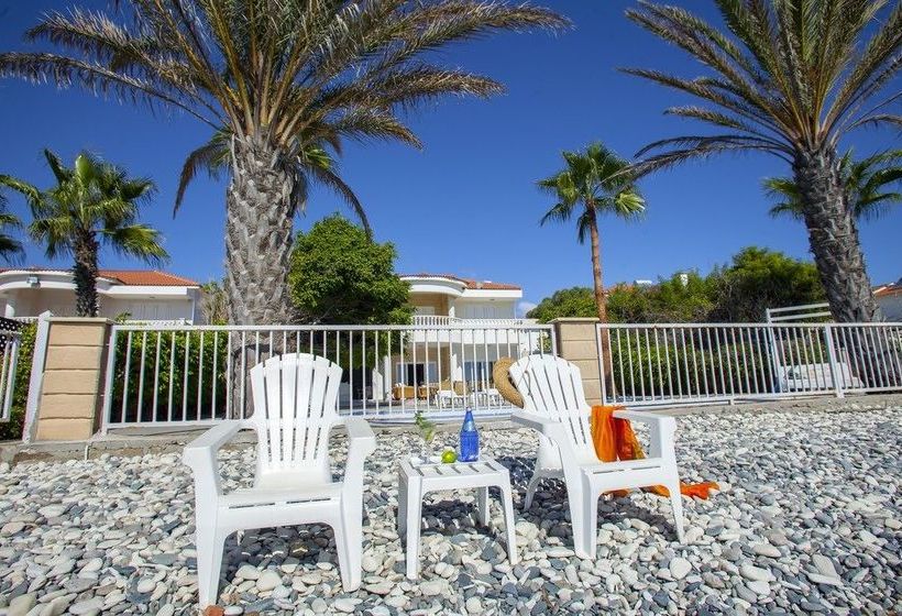 Sunset Beachfront Villa Meneou