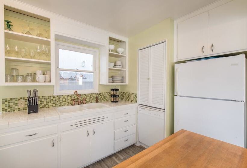 Ventura Beach Cottage