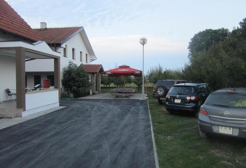 هاستل Pansion Laktaši