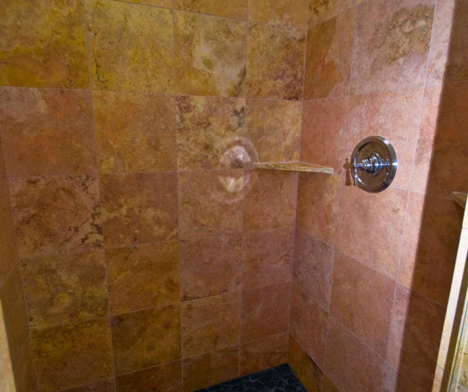 Volcano Teapot Cottage