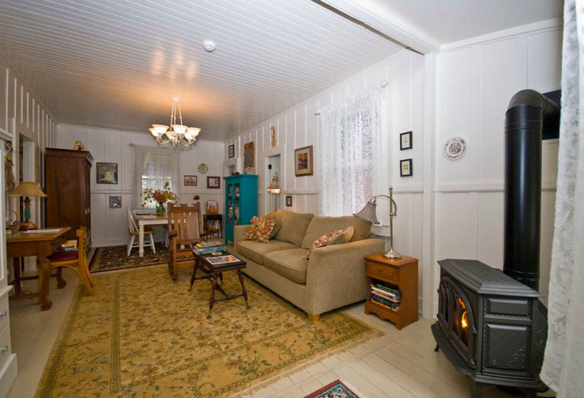 Volcano Teapot Cottage