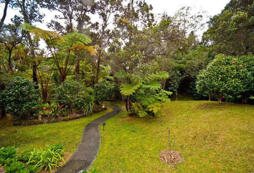 Volcano Teapot Cottage
