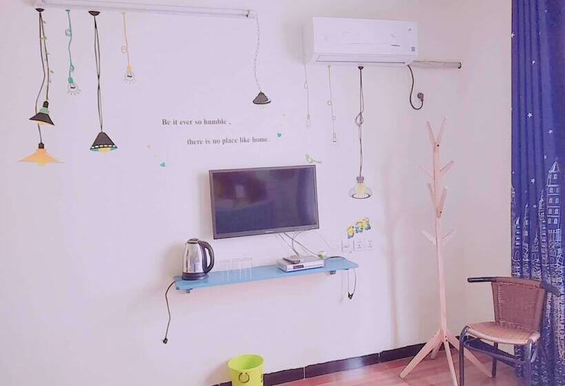 Yatou Bamboo House   Hostel