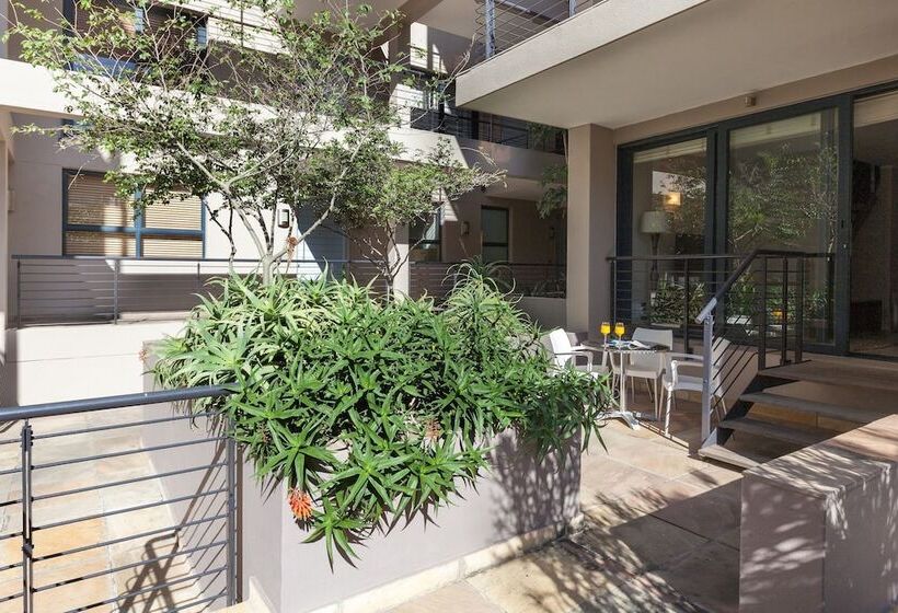 Adderley Terraces J10 By Ctha