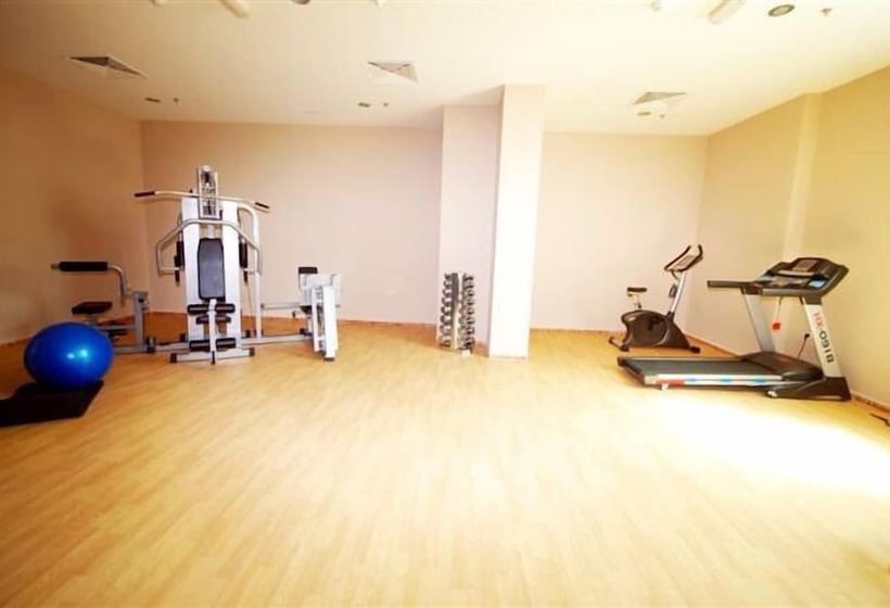 Al Bustan Tower Hotel Suites